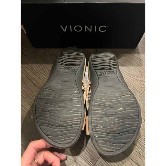 Vionic Sandals - Picture 3 of 3